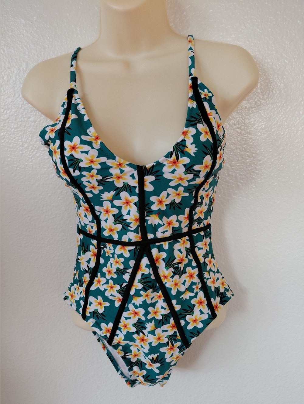 CUPSHE-Women's  S-M Floral One-Piece Swimsuit in Teal with Black Trim